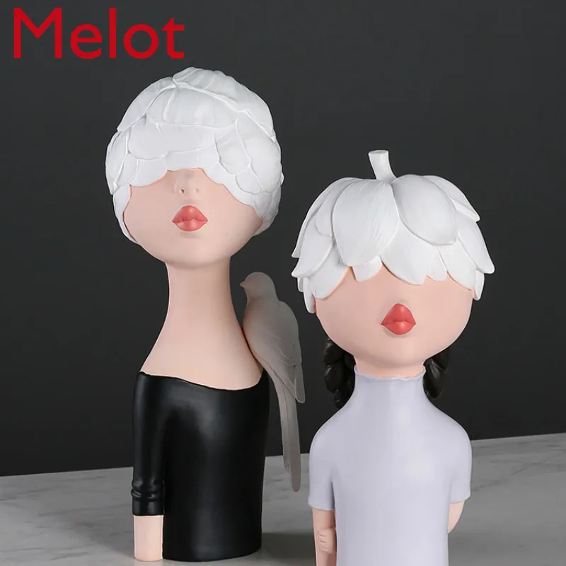 

Warm girls' hearts and girls' ornaments are artistic and creative. Living room and bedroom decorations are lavish for newly