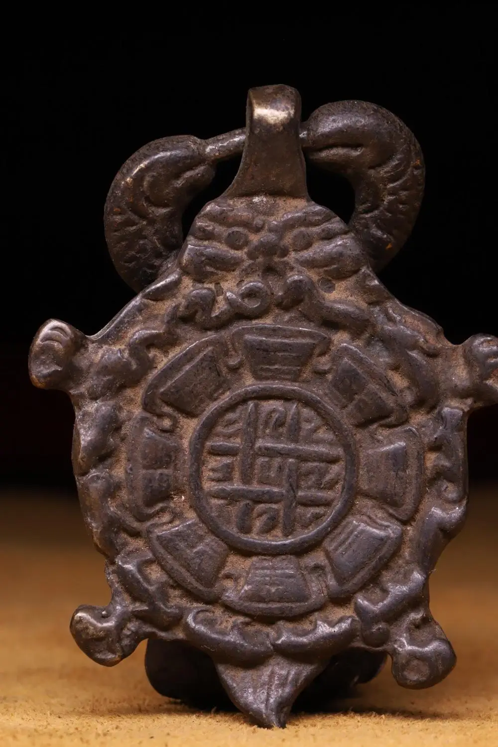 

Свадебное украшение, тибетские монастыри, коллекционные старые бронзы вручную, побить старые девять дворцовых сплетенных открыток, подвес...