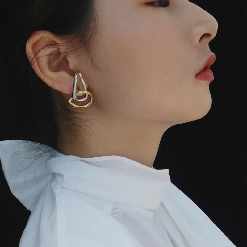 Женские серьги-гвоздики в виде капель воды AOMU простые двухцветные с прострочкой