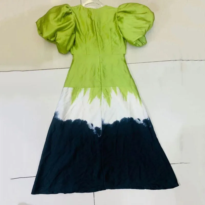 

DEAT 2021 New Women Fashion Sexy V-neck Folds Hollow Out Patchwork Puff Sleeve Tie-dye High Waist Dress In Summer Autumn 7E1115