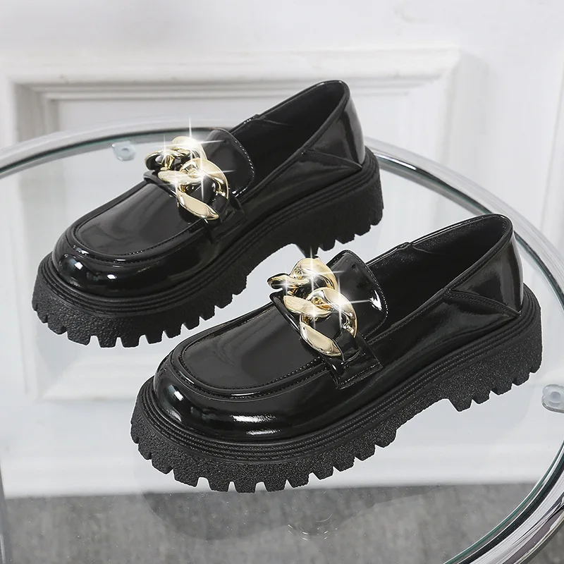 

Chunky Loafers Women Patent Leather Platform Shoes Round Toe Metal Chain Slip on Ladies Flats Handmade Kawaii Shoes Woman Flats