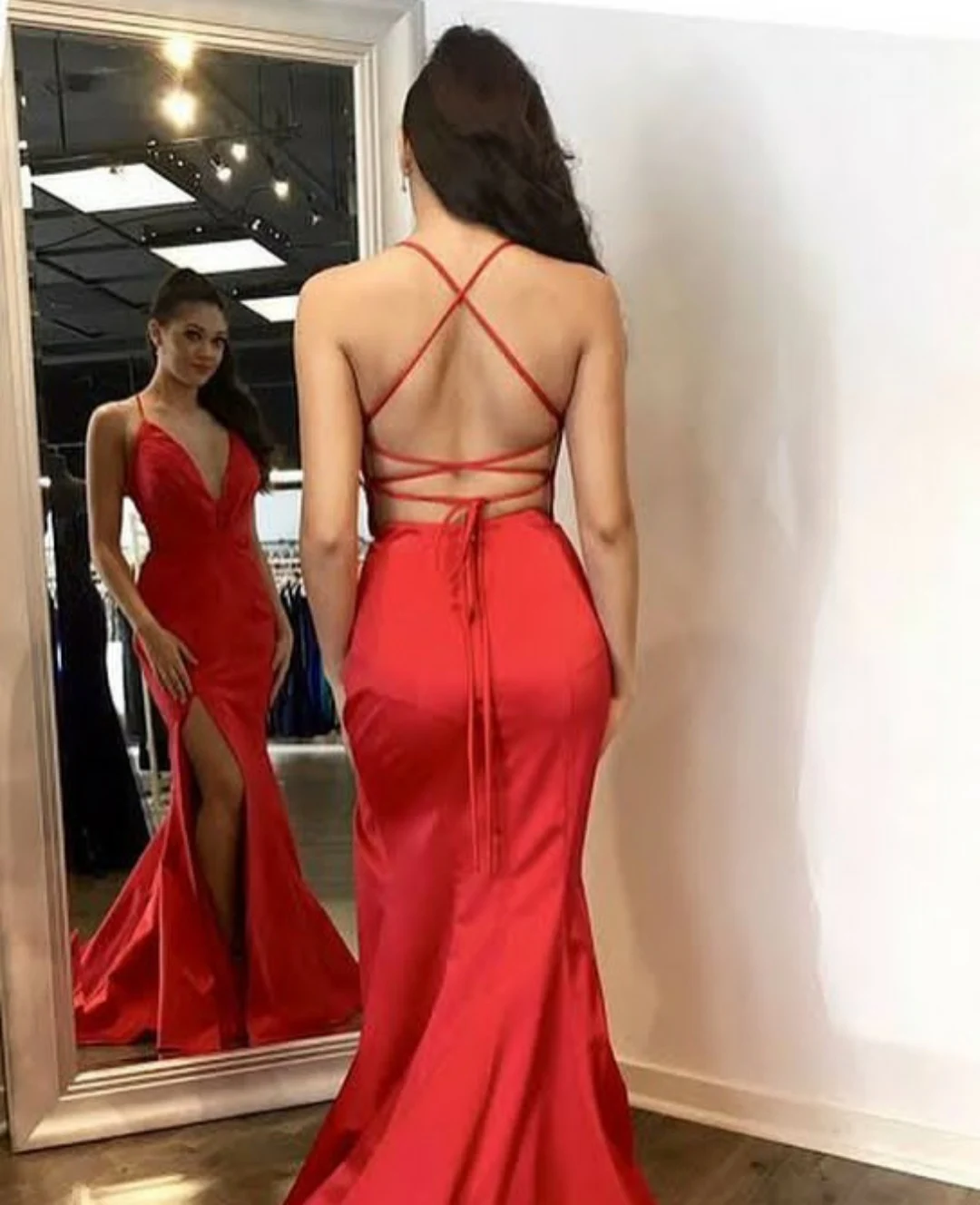

Sexy Long V-Neck Satin Mermaid Prom Dresses with Slit Spaghetti Criss Cross Back Red Abendkleider Robes de Soirée for Women