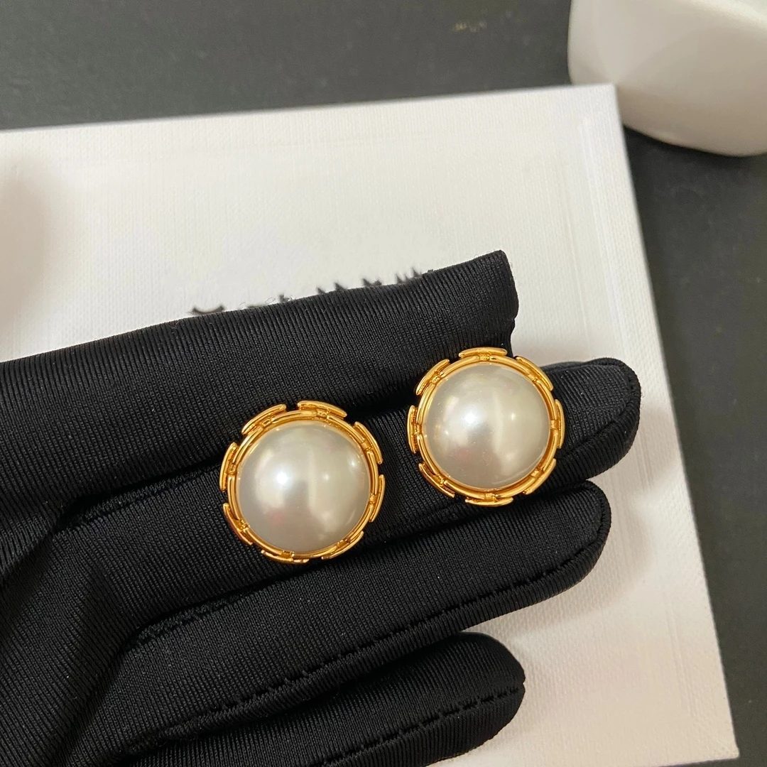 

Простые Модные элегантные серьги с жемчугом