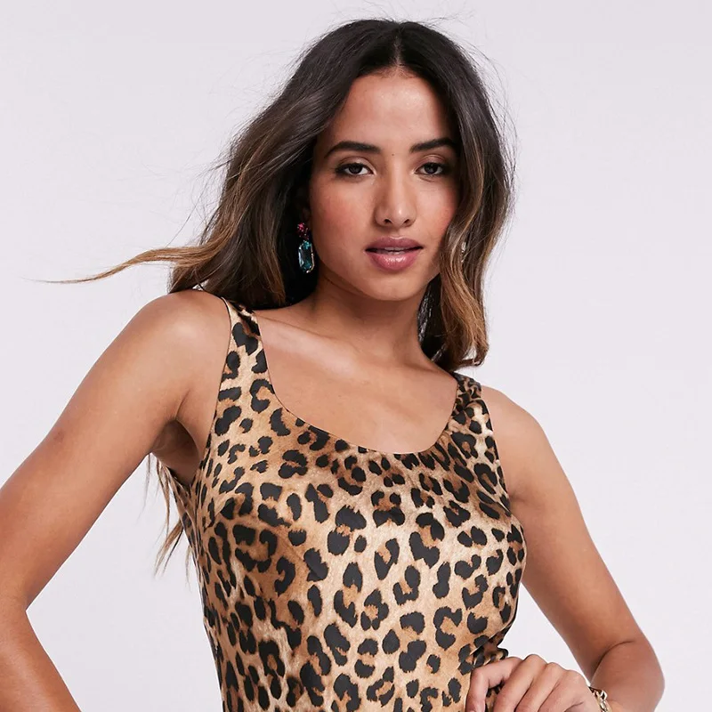 

QuanRun Fashion Sexy Women Sleeveless Leopard Print Package Hips Skirt Elegant Femmal Dress Party Club Streetwear 2021 Spring