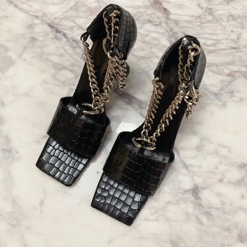 Лидер продаж женские босоножки в египетском стиле с украшением виде цепочки на