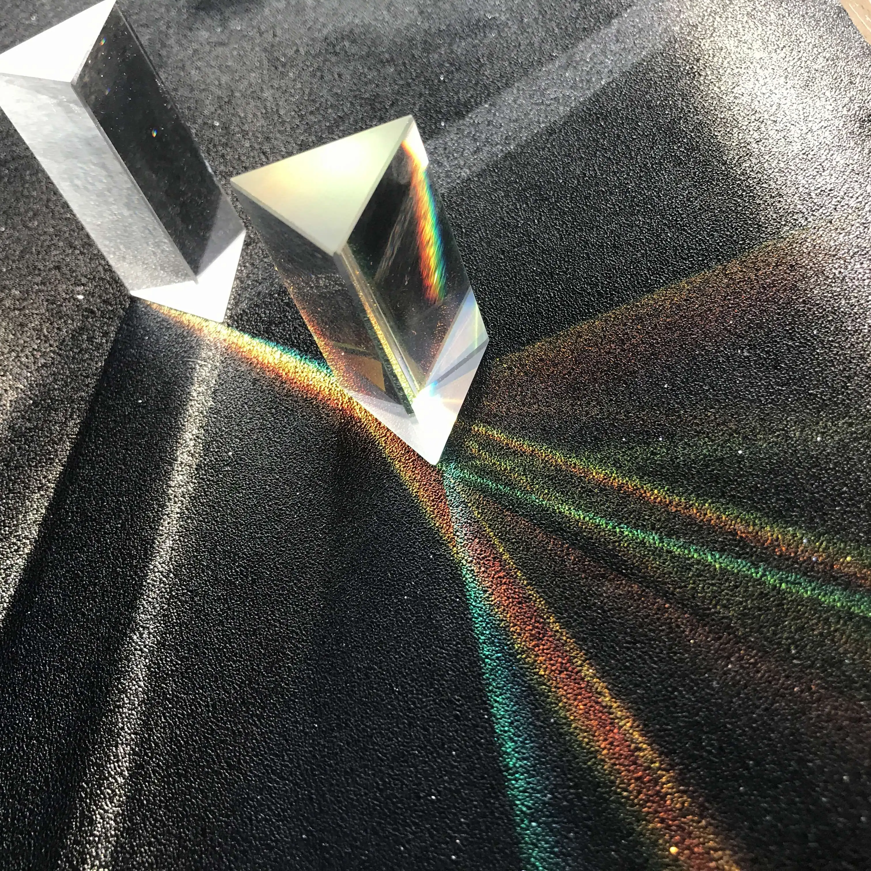 

Photography Triangular Prism 30*30*60MM Rainbow Crystal Glass Effects Filter for Photo Studio Shooting Dispersion Photo Projects