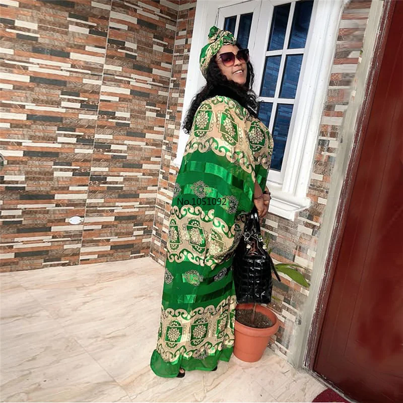 Женское длинное платье с рукавами летучая мышь зеленое блестящее в стиле Анкары