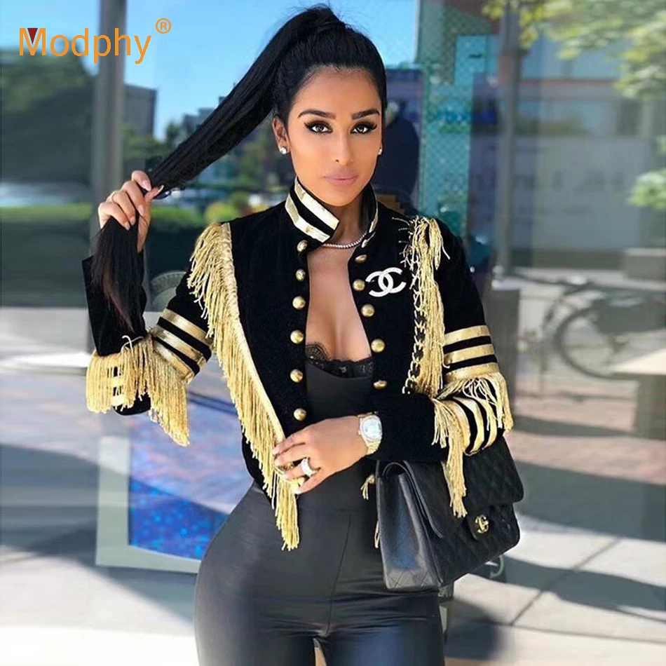 Женская бархатная приталенная куртка черная двубортная модельная вечерние