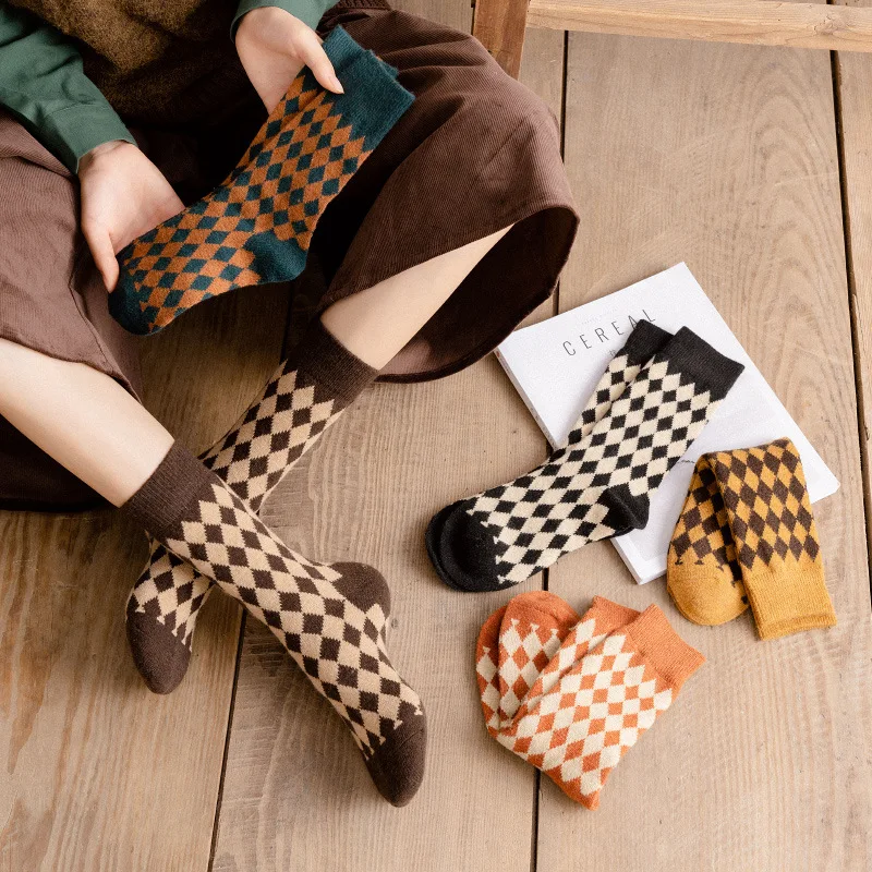 

10 Pair Wholesale Wool Socks Women Medium Tube Socks Plaid British College Retro Plaid Spring Autumn Harajuku Woman Socks