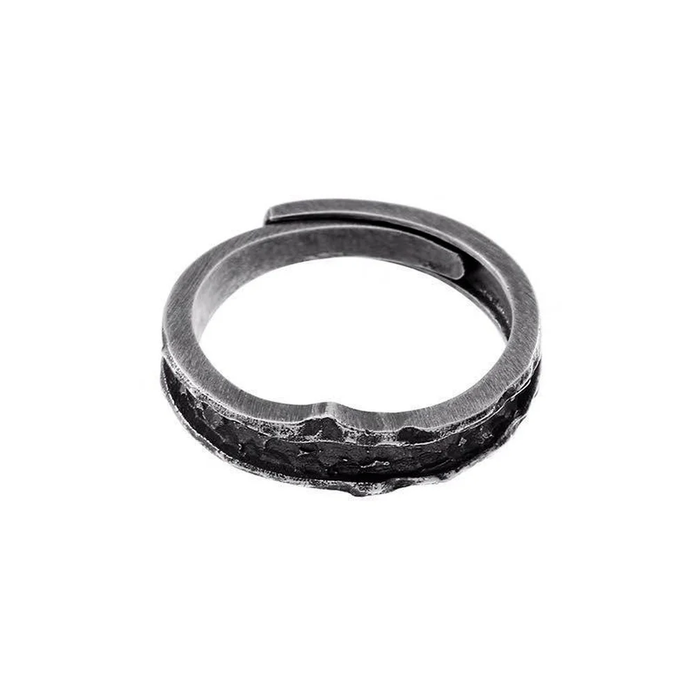 

2021 new European and American unisex party opening adjustable black ring design sense fashion trend retro style brass ring