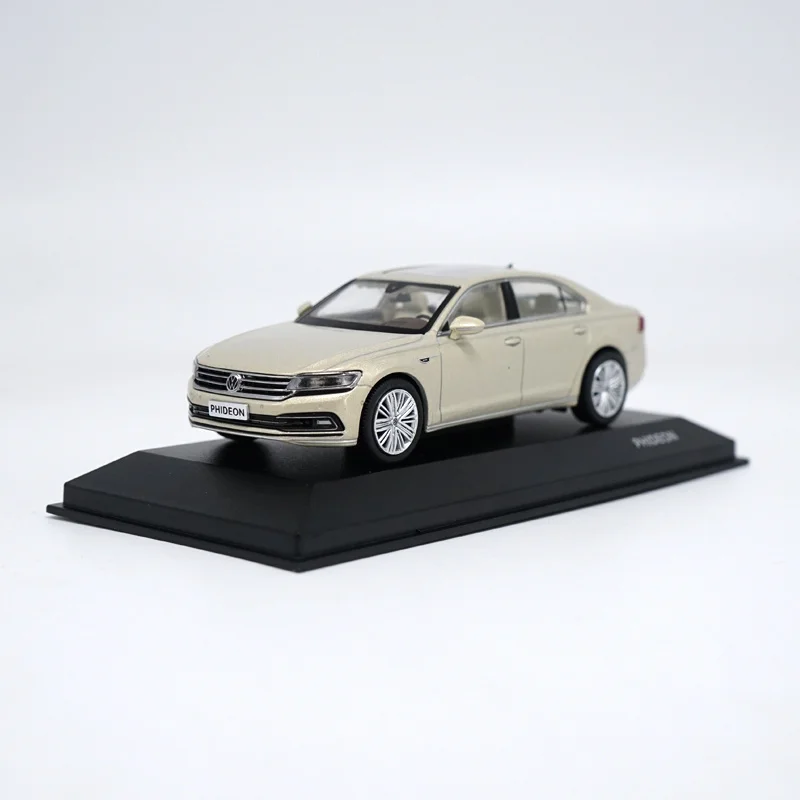 

Модель автомобиля из сплава 1/43, литье под давлением, оригинальная фабрика, модель Volkswagen Huiang PHIDEON, коллекция для взрослых, подарок для детей, с...