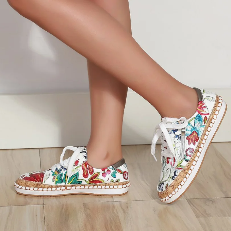 

2021New женская повседневная обувь на высоком каблуке; Большой размер 43, леггинсы с цветочным узором; Модные повседневные Сникеры на плоской по...