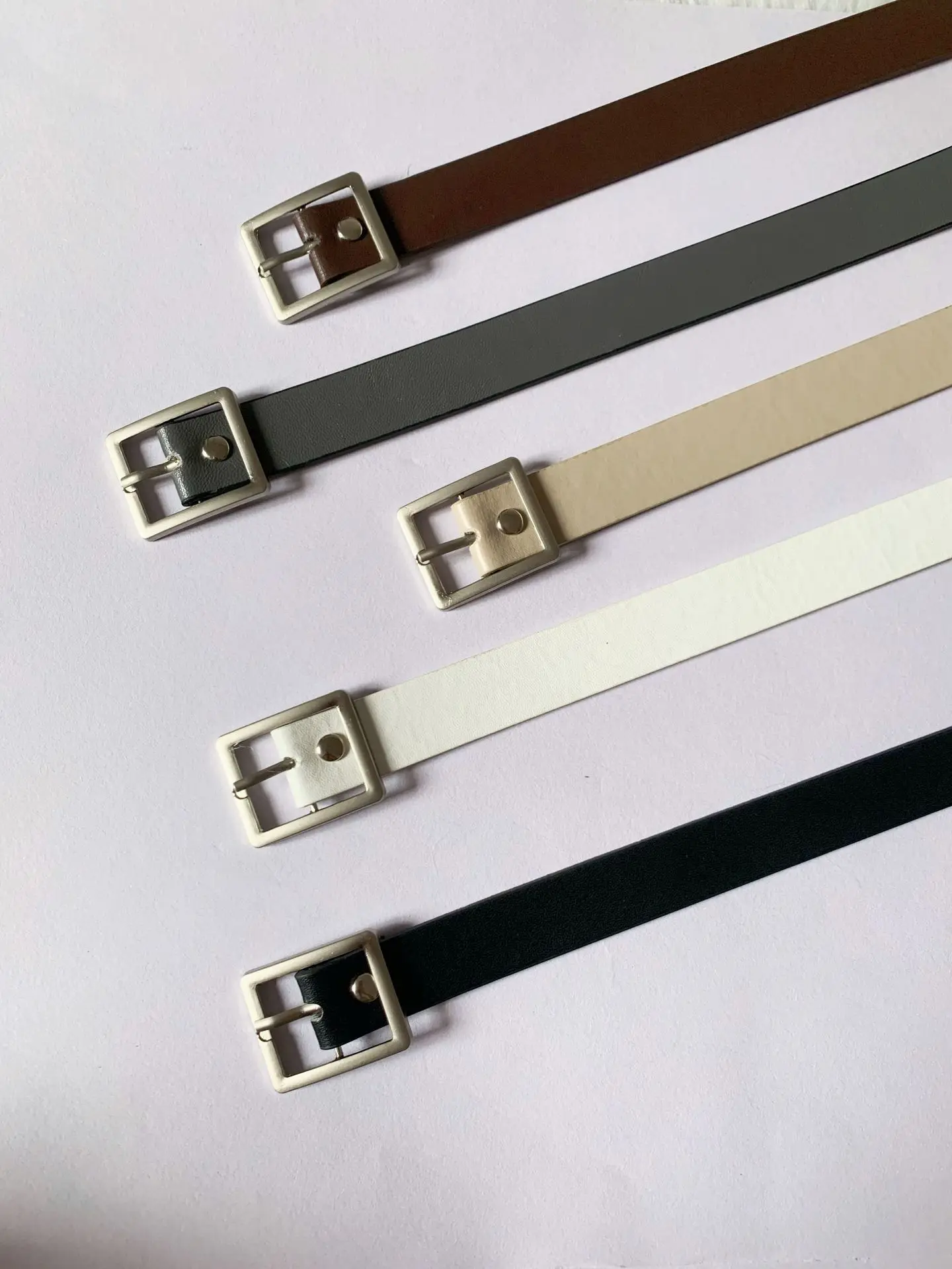 

Женский ремень из искусственной кожи в стиле ретро