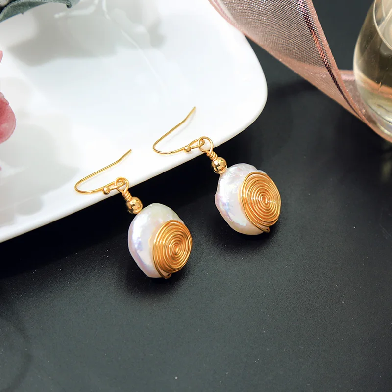 

Uer Natural Baroque Cultured Pearl Drop Earrings For Women Gold Color Brass Wire Coil Hook Earrings 2021 New Fashion Jewelry