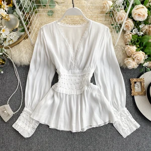 Женская блузка с v-образным вырезом, элегантная однотонная блузка для работы с жемчугом, весна 2020, L447