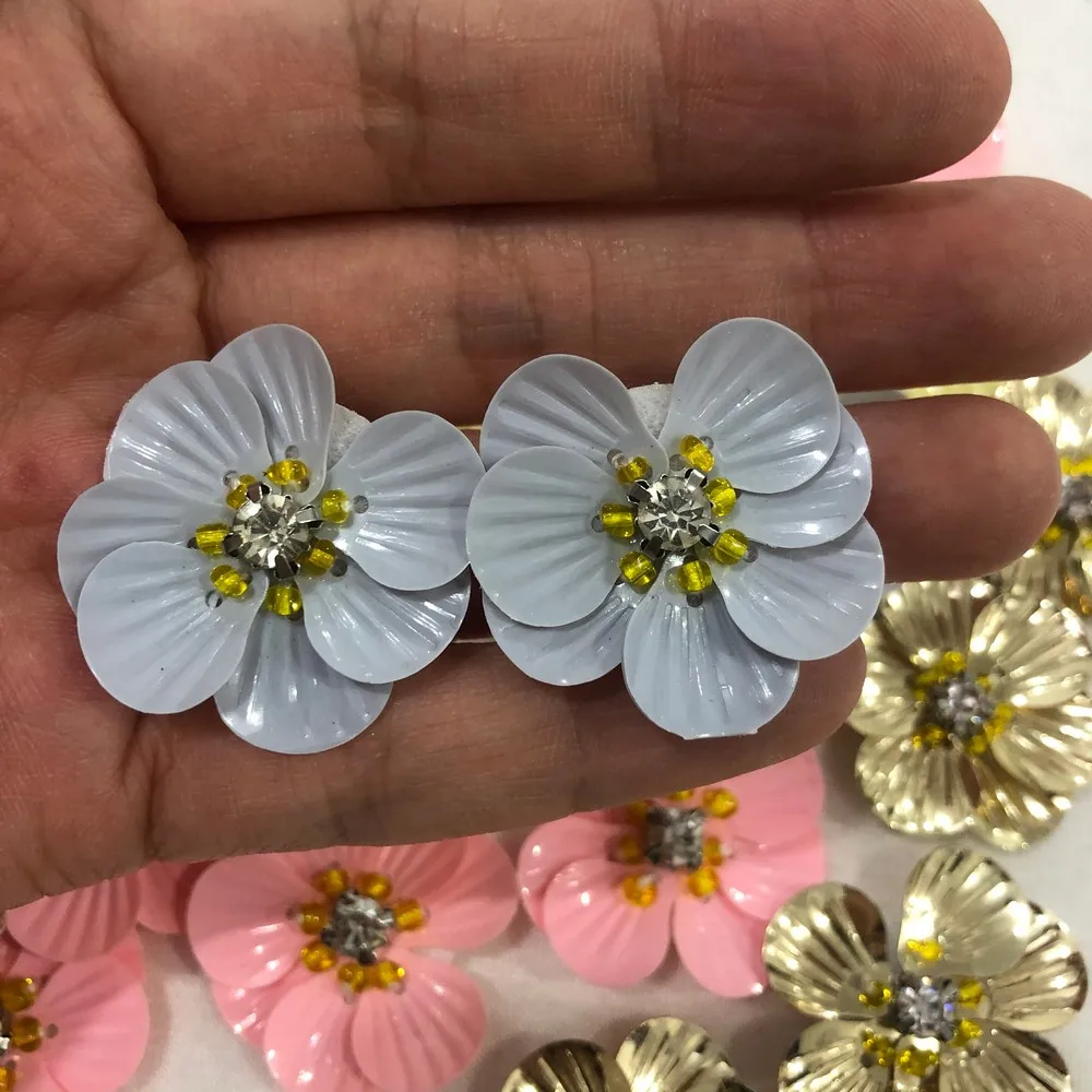 

Shell Sequin Flowers Handmade Sewing Flat Back Patches for Shoes Bags Garment Accessories