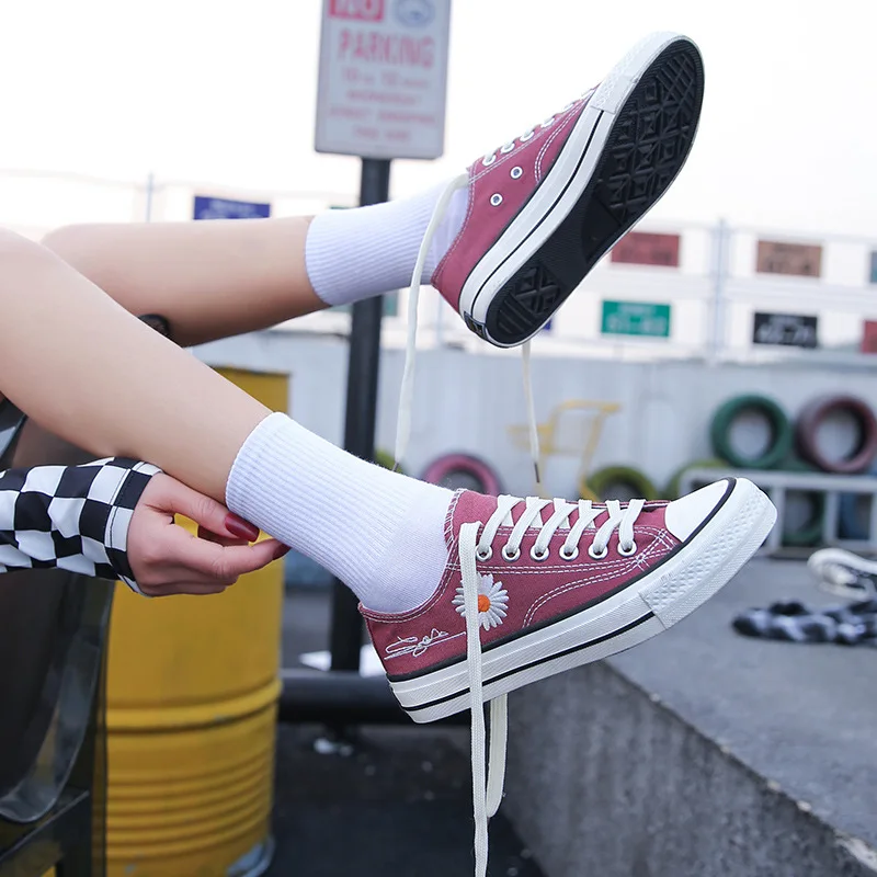 

2020 Women Low Top Canvas Shoes Student Korean Retro Flower Vulcanized Shoes Women's Flats Board Shoes Lace Up Causal Shoe