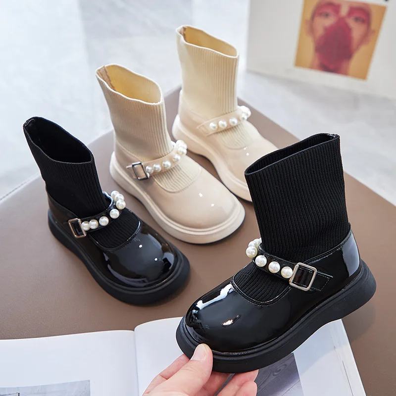 

Girls Pearl Shoes 2021 Autumn Winter Children Casual Knit Socks Boots Bright Leather Princess Short Boots Sweet Chain 26-36 New