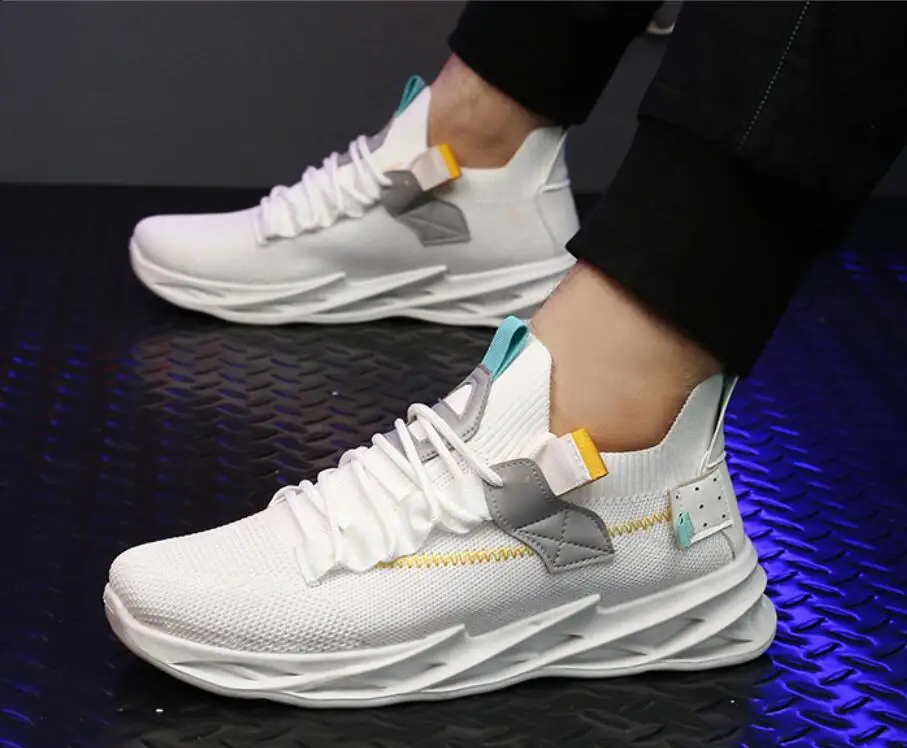 

new sports shoes trendy men's casual shoes summer breathable men sneakers outdoor running shoes mesh men board shoes Net shoes