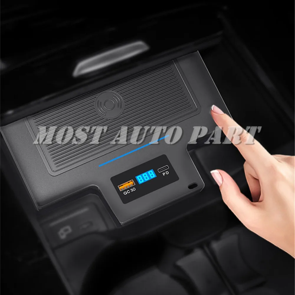 Внутреннее автомобильное беспроводное зарядное устройство для телефона