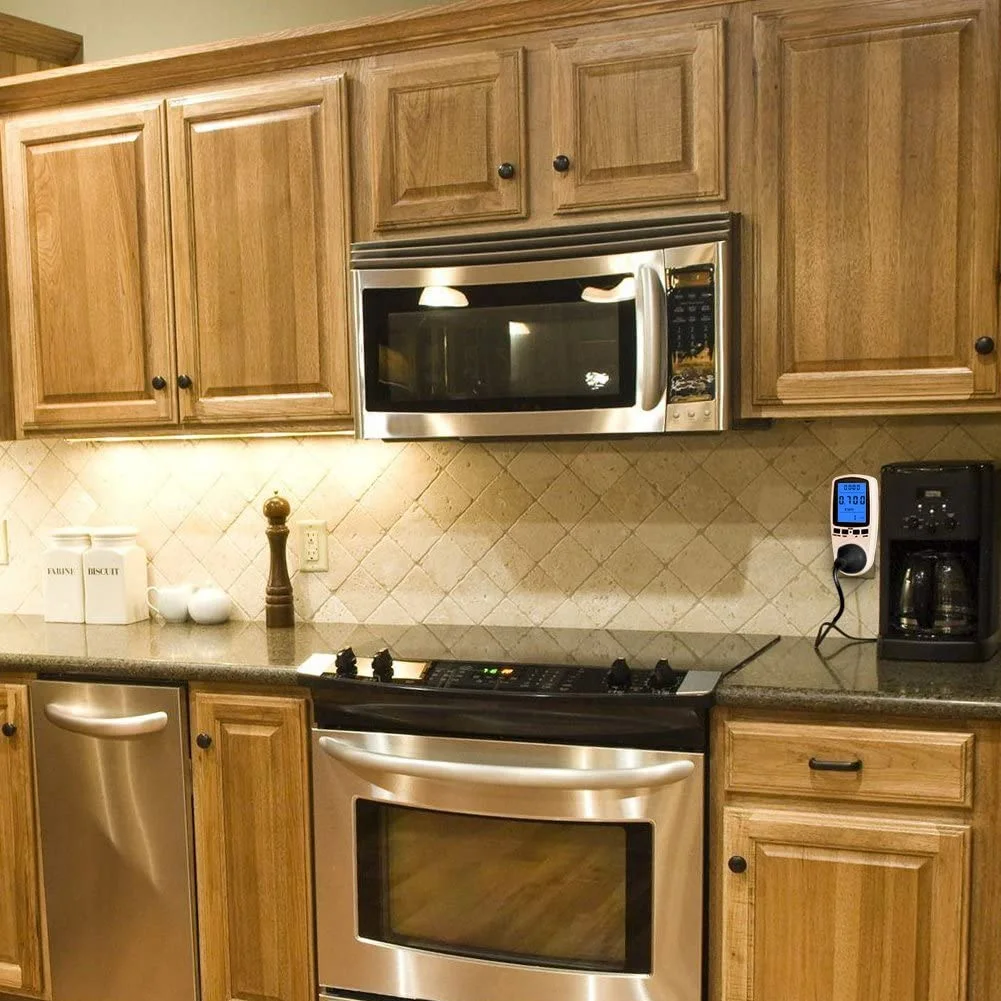 

230V Electricity Usage Monitor Plug Power Meter Energy Watt Voltage Amps Meter With Digital LCD Display Modes For Energy Saving