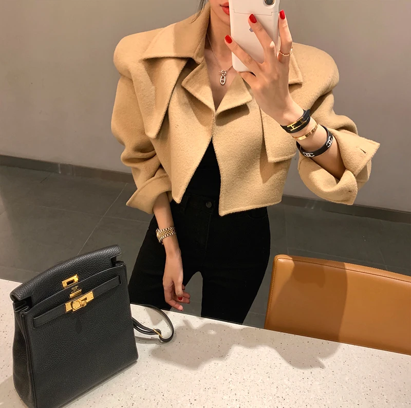 

South Korea East Gate fall winter 2020 temperament Lapel woolen coat women's short woolen coat
