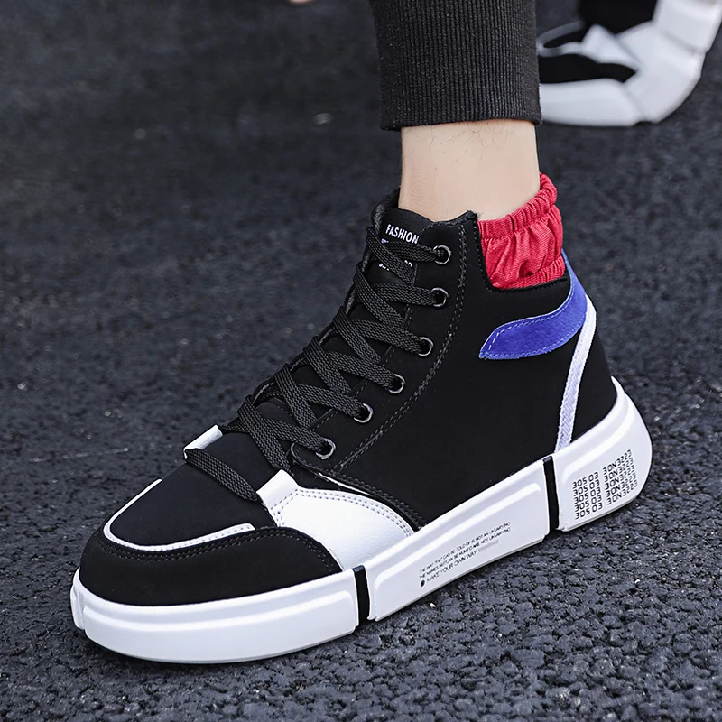 Высокие мужские кроссовки для бега спортивные из искусственной кожи на плоской