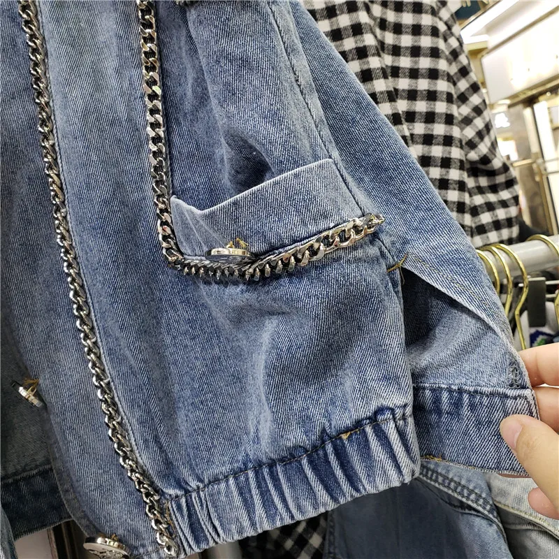 

2021 Spring New V-neck Fashion Denim Vest for Women Metal Chain Multi-Pocket Single-Breasted Denim Waistcoat Female