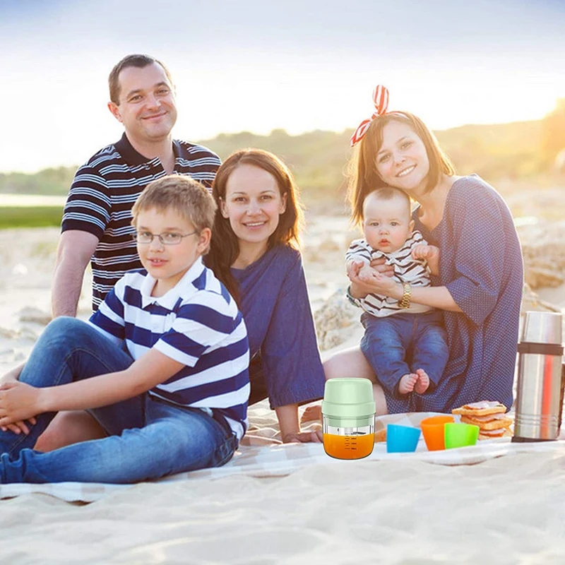 

Wireless Electric Mini Food Chopper 250ML,USB Portable Garlic Blender Press Chopper Processor for Onion Fruit Meat