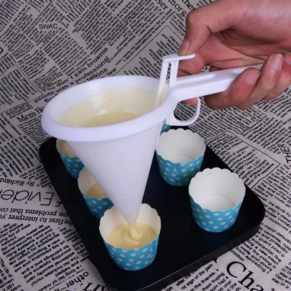 

Kitchen DIY Convenient Chocolate Candy Icing Funnel Mold White Foodgrade Plastic Pancake Cream Tool