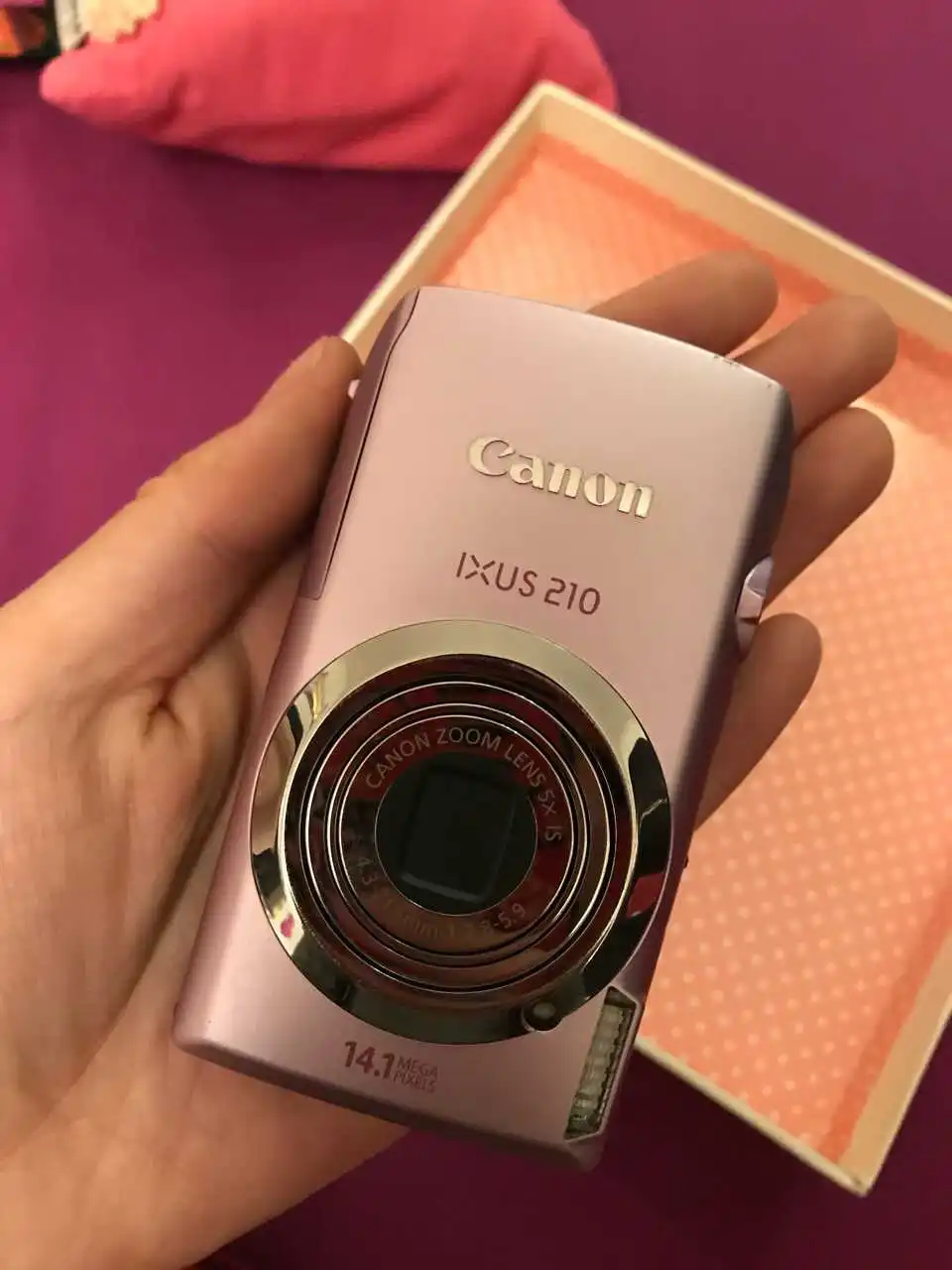 Б/у компактная камера Canon IXUS 210 CCD со встроенной вспышкой и сенсорным экраном