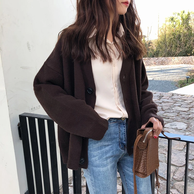 Женский винтажный кардиган с V-образным вырезом черный вязаный однотонный