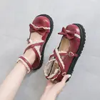 Красные белые туфли в стиле 