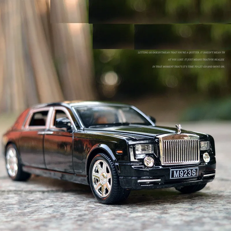 Роскошная модель автомобиля из сплава 1:24 длина 20 см улучшенная дисплея с 6
