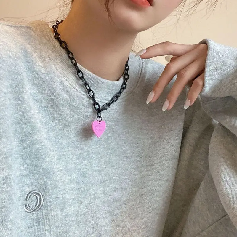 

Origin Summer Multiple Rhinestone Whistle Love Heart Bear Pendant Necklace for Women Chunky Chain Toggle Clasp Pin Lock Necklace