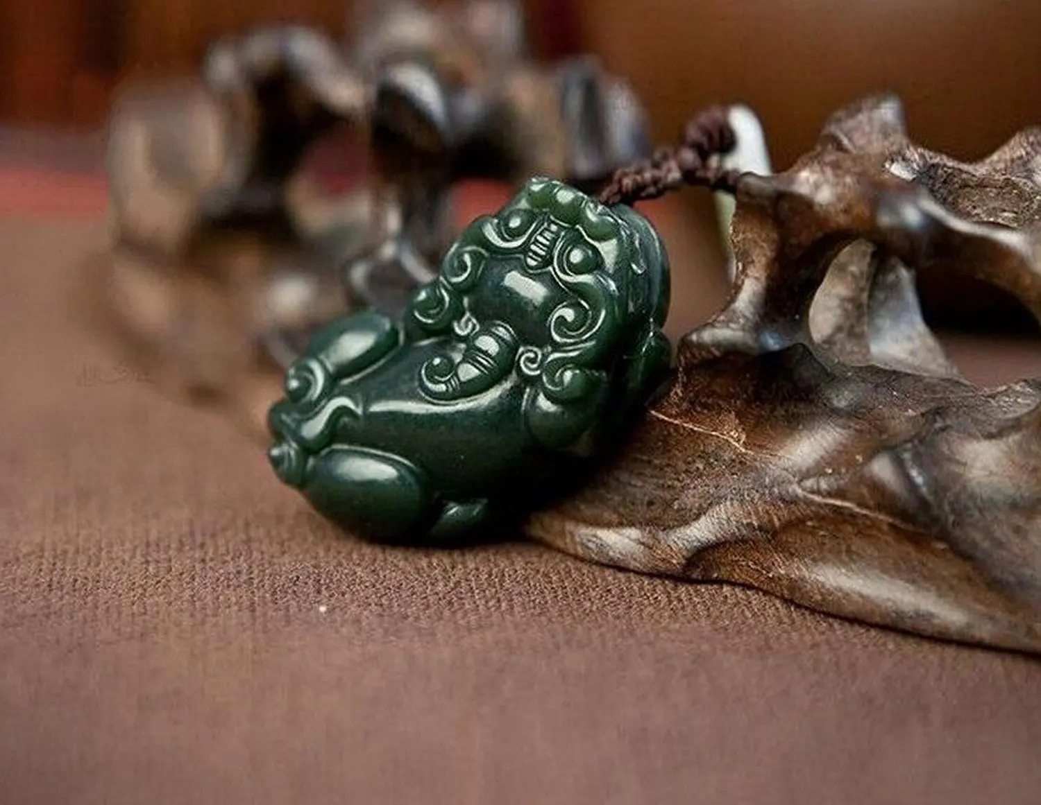 

LETSFUN Fine Jewelry Pure Natural Green Jade Amulet Blessing Lucky Auspicious Brave Troops Necklaces Pendant Free Shipping