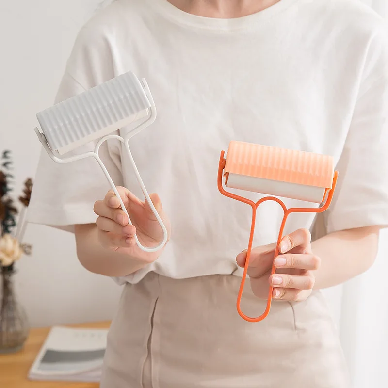 

Handle Sticky Roller Sticky Dust Paper Tearable Adhesive Brush Clothes Lint Brush Mini Pet Hair Remover Roller Kit with Handle