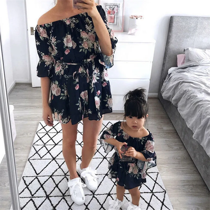 

Mother Daughter Dress Family Matching Outfits Off Shoulder Floral Dress Summer Girl Women Boho Loose Dresses Sundress Clothes