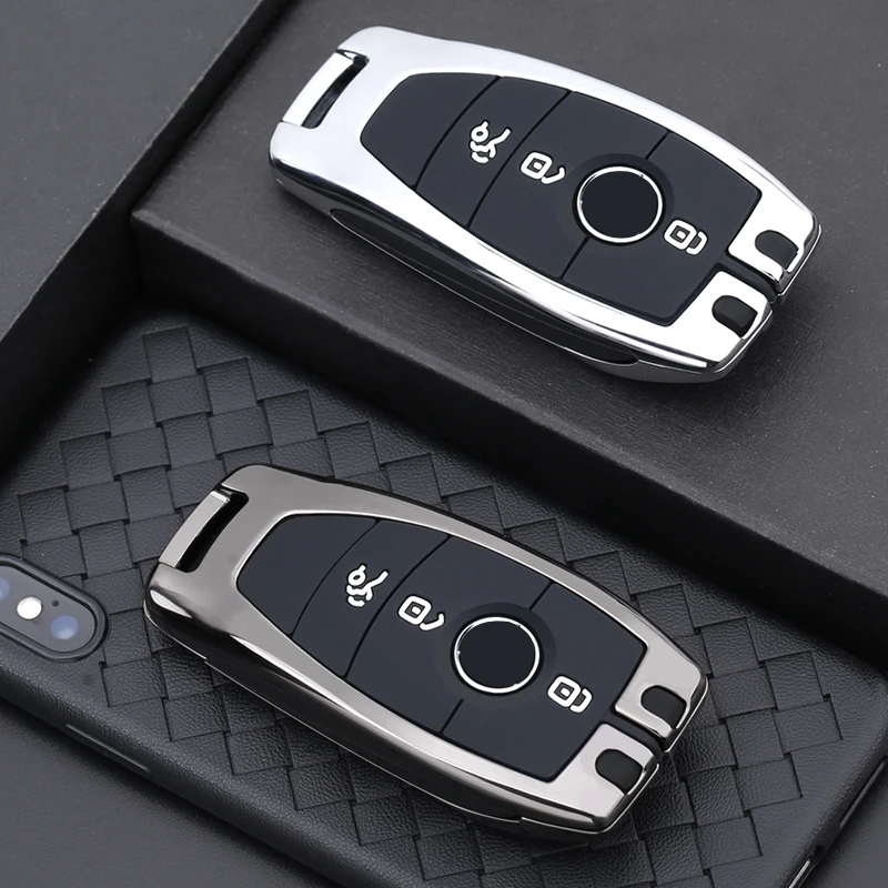 

Zinc Alloy Car Key Case Cover Key Chain Key Bag Shell Protector for Mercedes-Benz E-Class C200l C260l GLB GLC Car Accessories