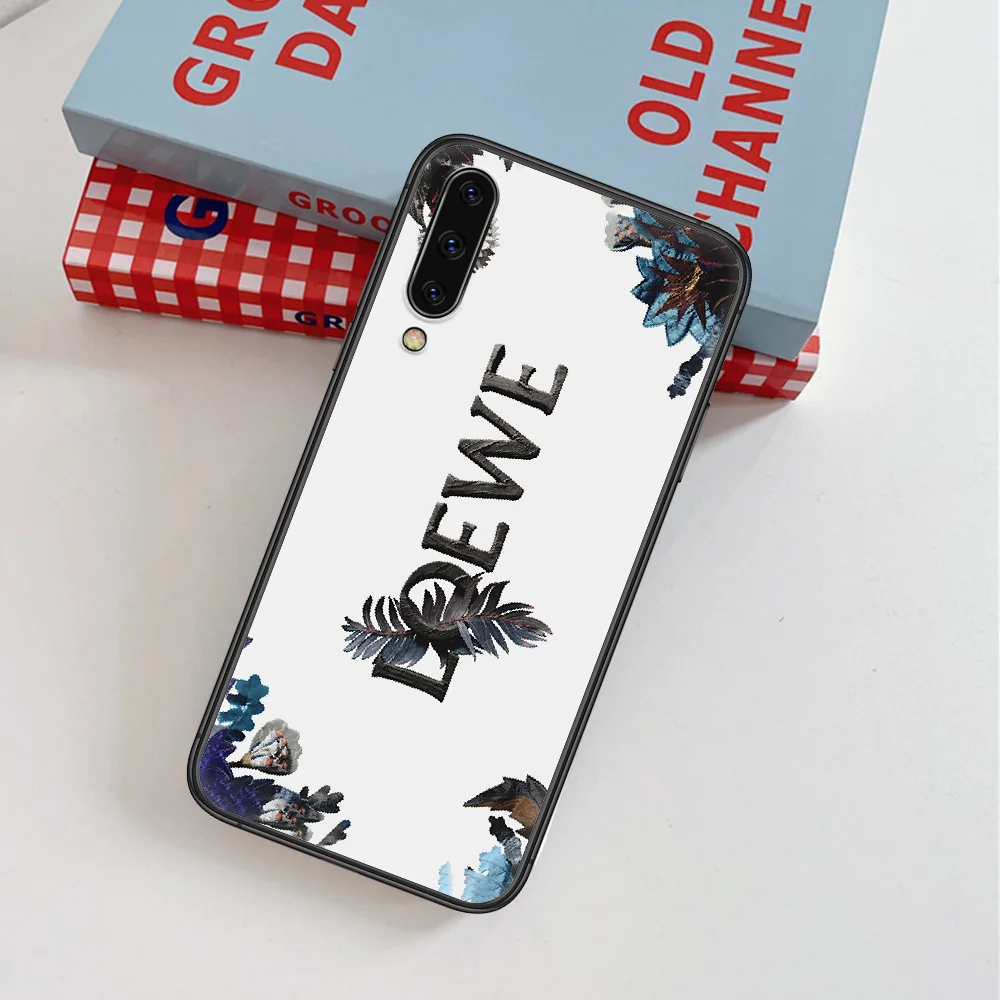 

Loewee Fashion Perfume Luxury Brand Phone Case For Samsung Galaxy A 3 5 7 8 10 20 20E 21S 30 30S 40 50 51 70 71 black Hoesjes