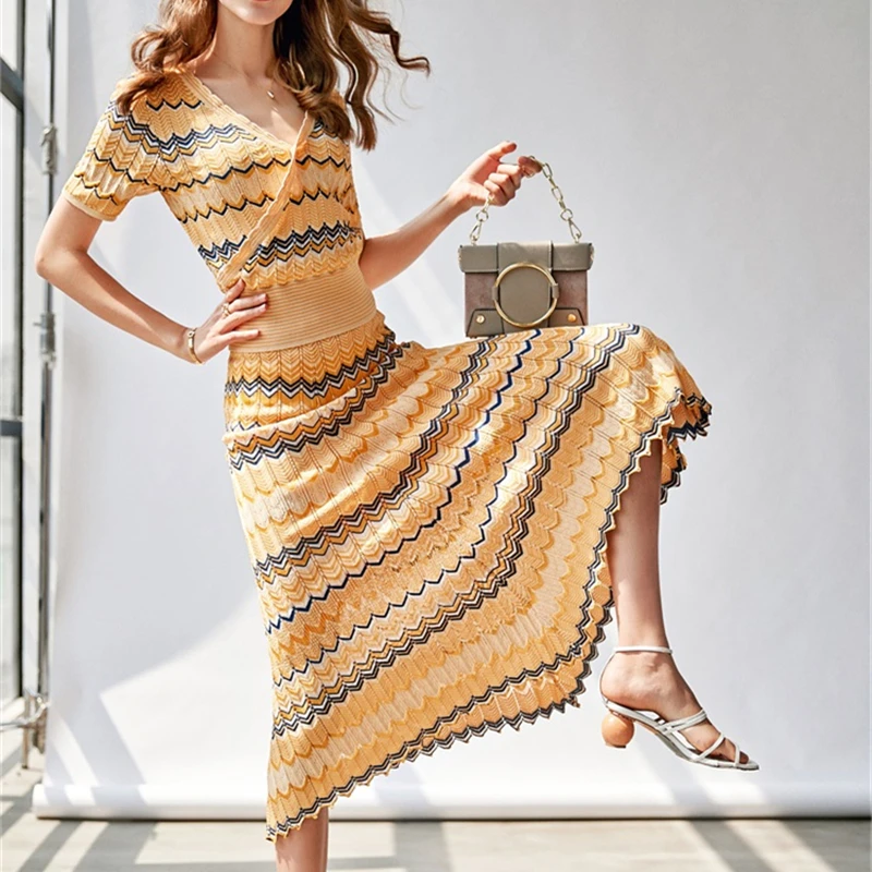 Женский костюм-двойка в полоску с цветными блоками комплект из 2 предметов