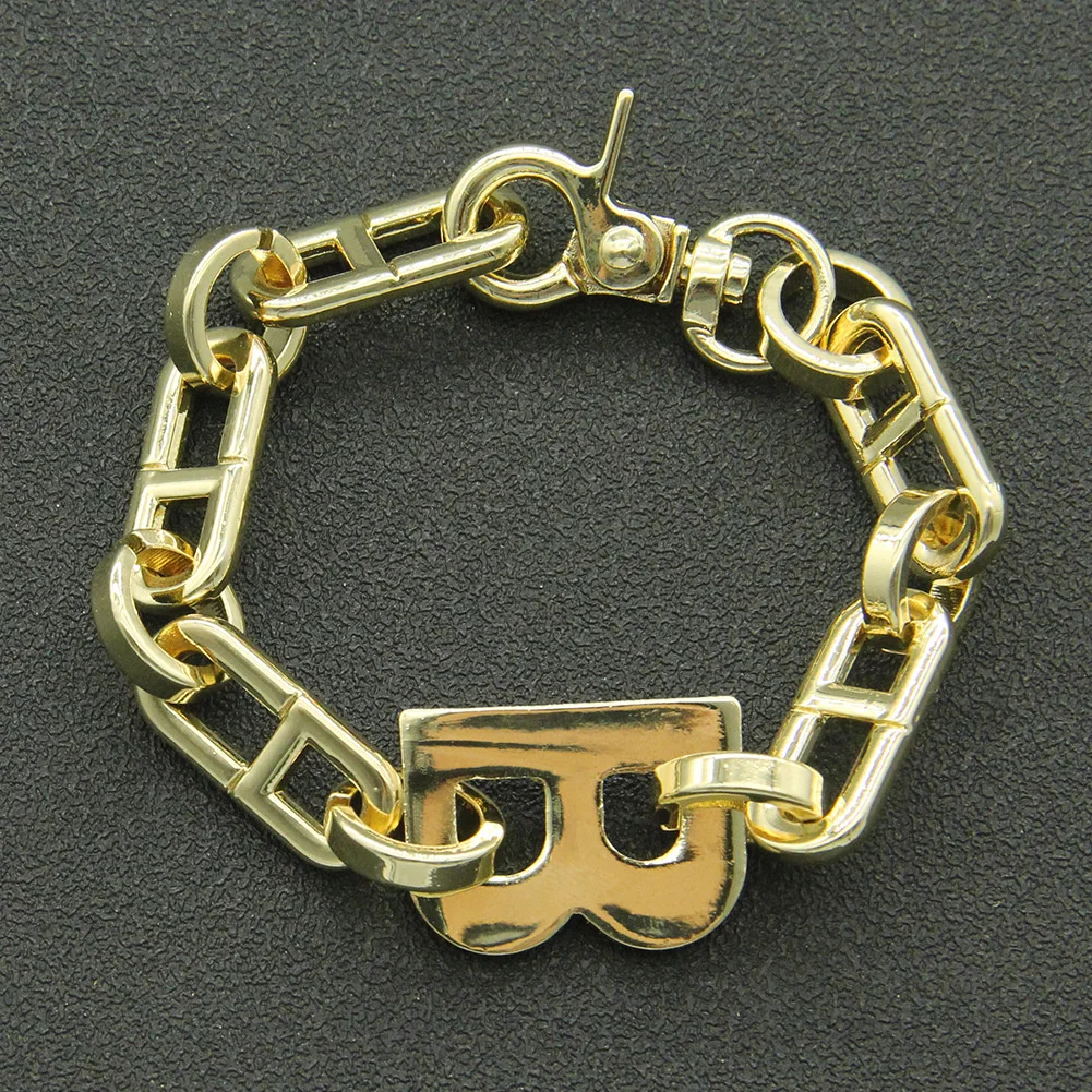 

Ins Style Personality Letter b Oval Japanese Button Chaoren Men's And Women's Fashion Bracelet