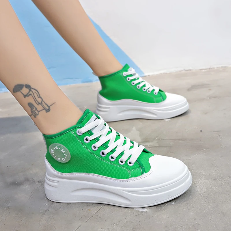 2019 черные осенние парусиновые женские кроссовки на толстой подошве модные