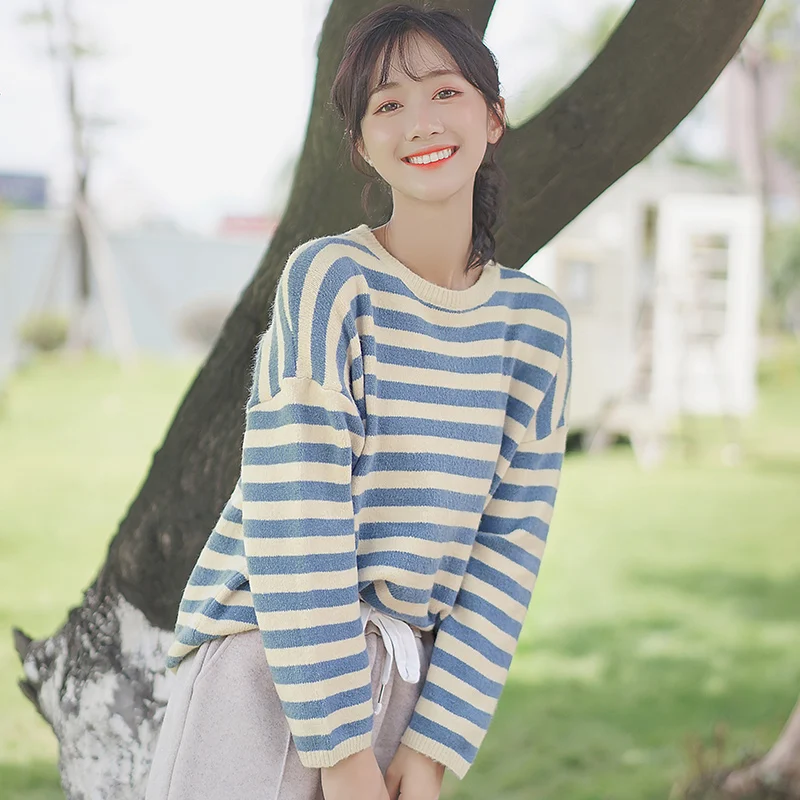Женский свободный свитер с длинными рукавами в полоску зимний джемпер
