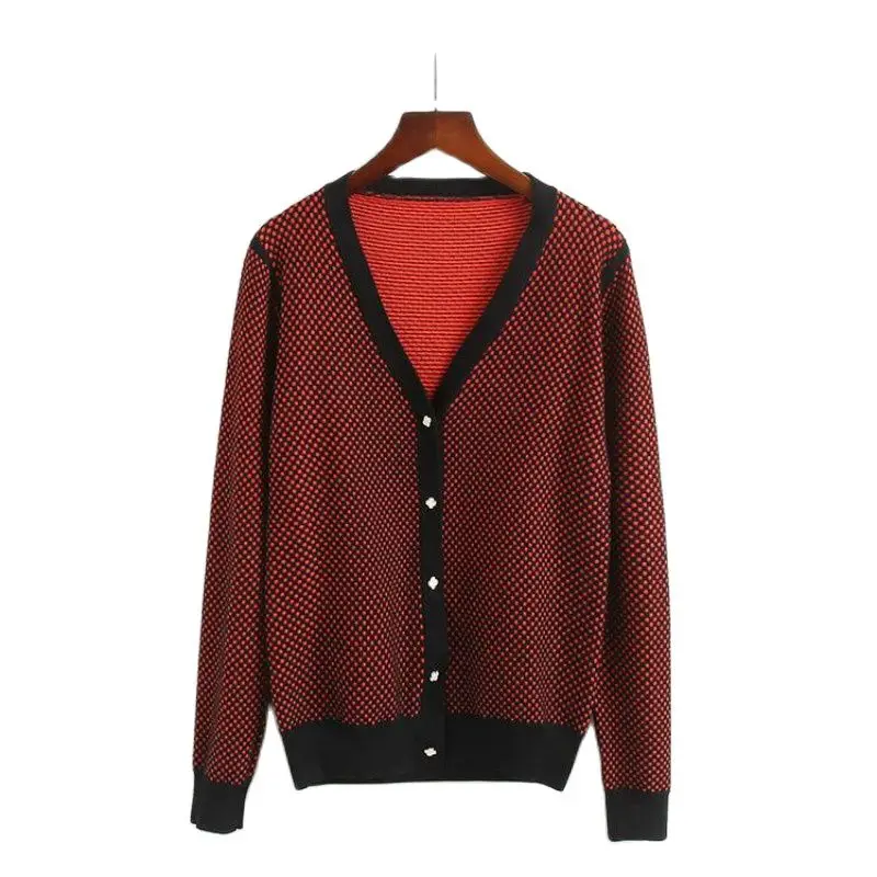 

2021 New Autumn and Winter Warm and Comfortable Wave Point V-Neck Sweater Women's Casual Button Cardigan Flower Button T-shirt