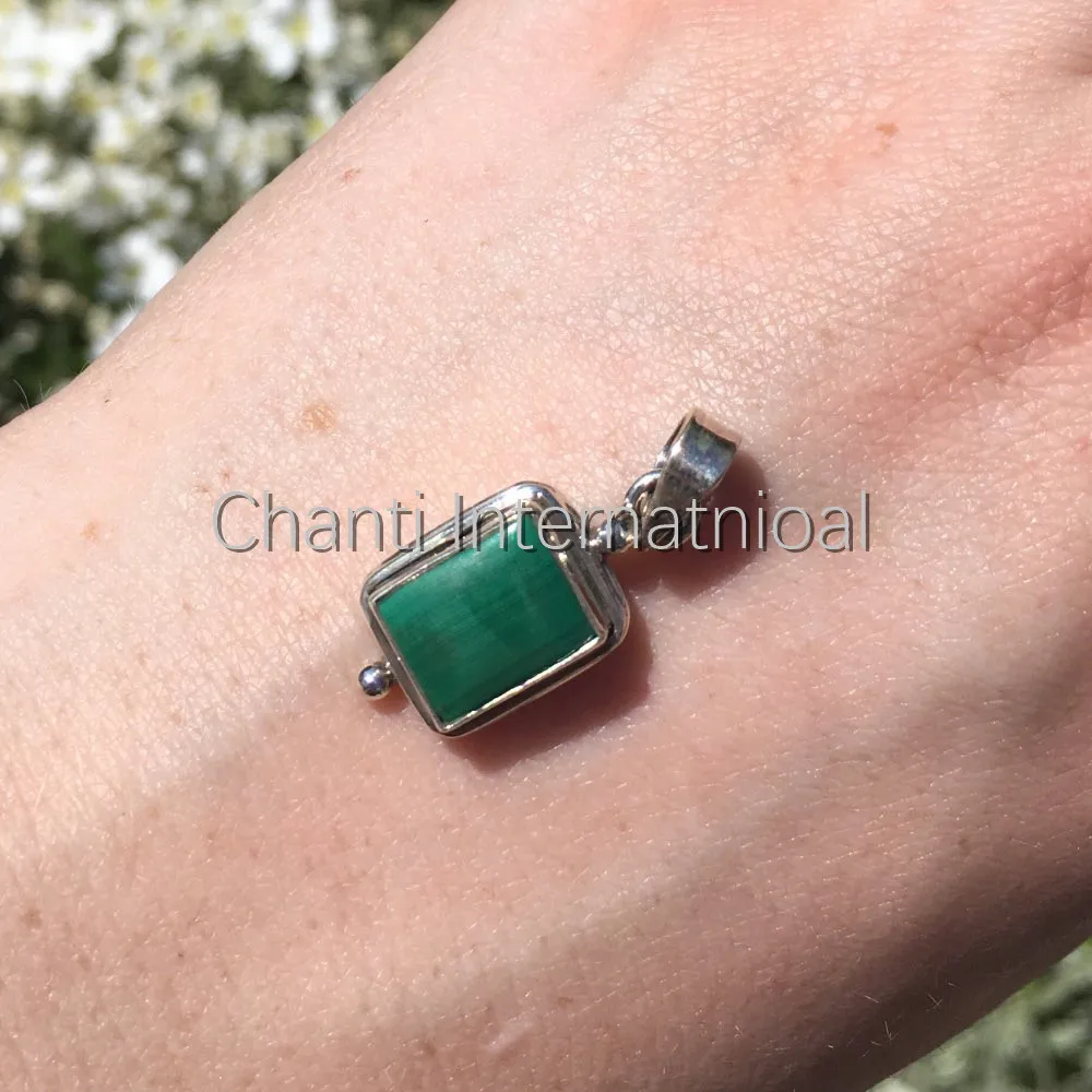 Множество вариантов Chanti Международный чистый Радужный Лунный камень