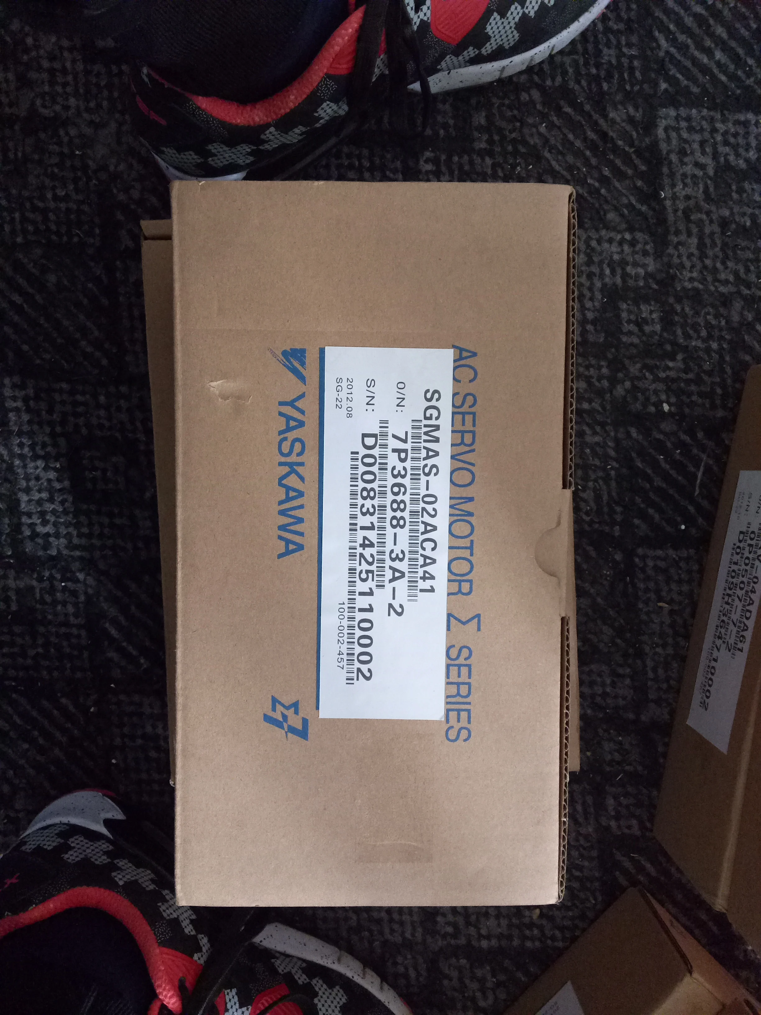 

Brand new original Yaskawa servo SGMJV-02ADL21, old stock spot, spot low price promotion