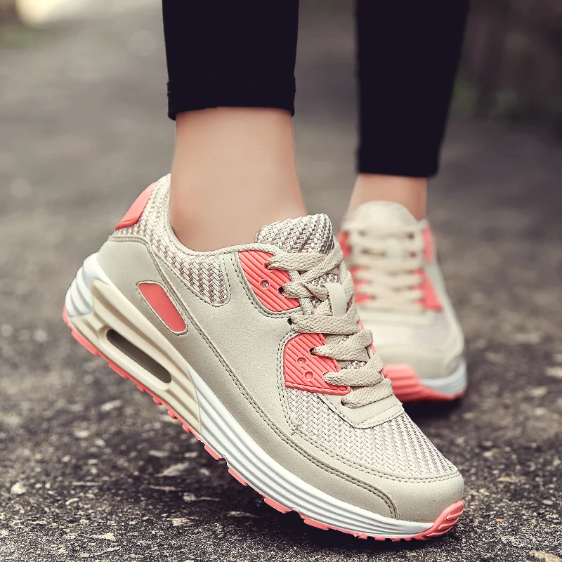 Женские кроссовки на толстой подошве высокой платформе для бега новинка