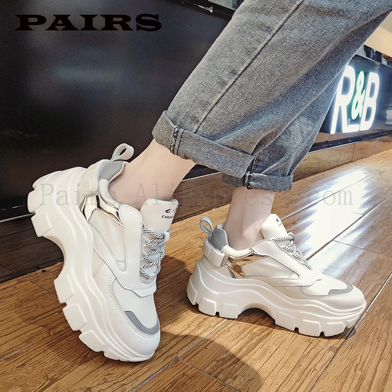 Модные женские кроссовки сезон осень Прямая поставка обувь на толстой подошве