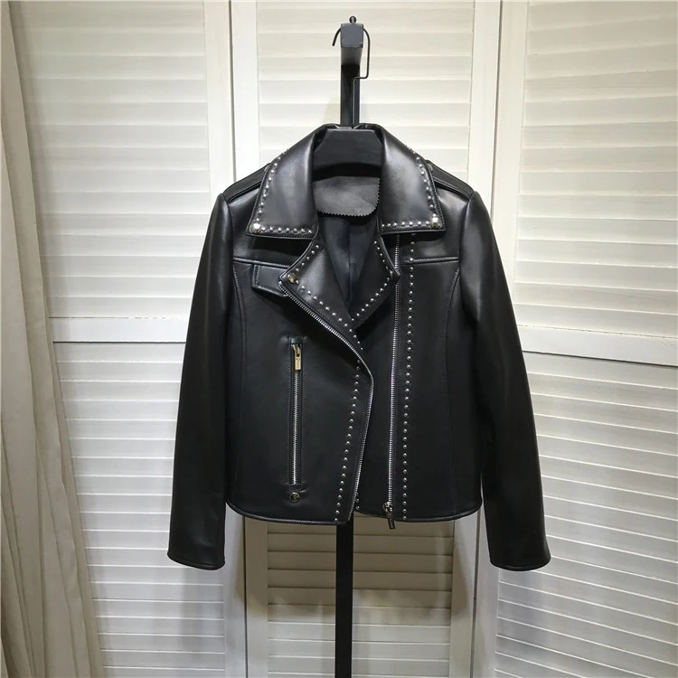 

Куртка женская из натуральной овечьей кожи, с заклепками, B575